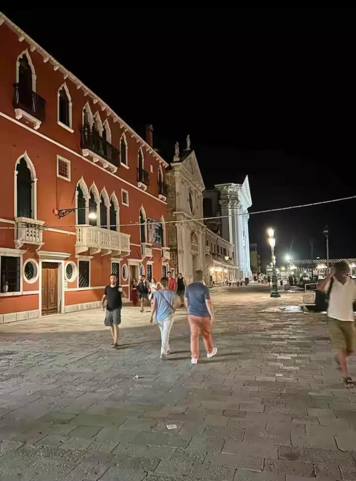Appartamento Con Vista Zattere Venedig Exterior foto